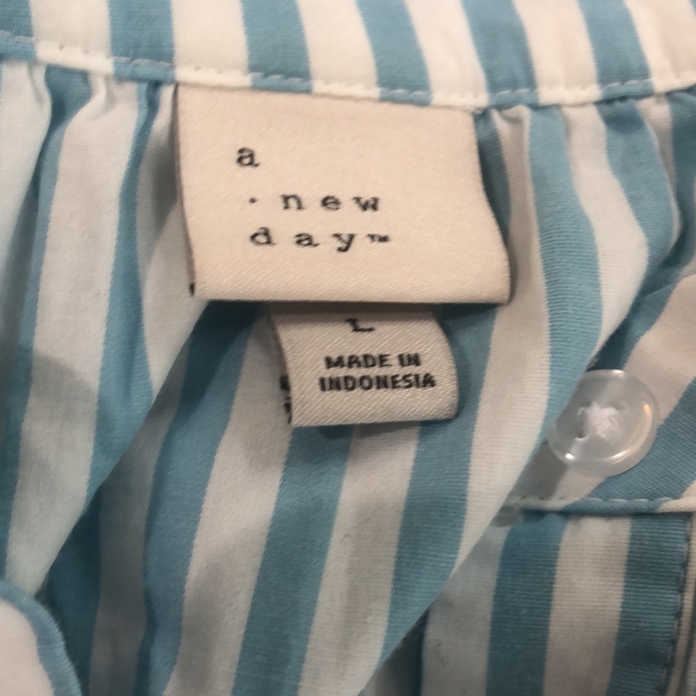 A New Day Dress Blouse - Picture 13 of 15